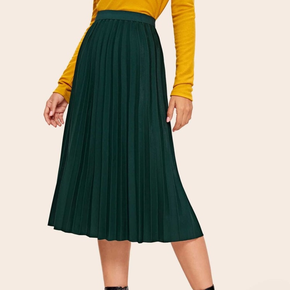 Aroma Studio Green Ruffled Skirt